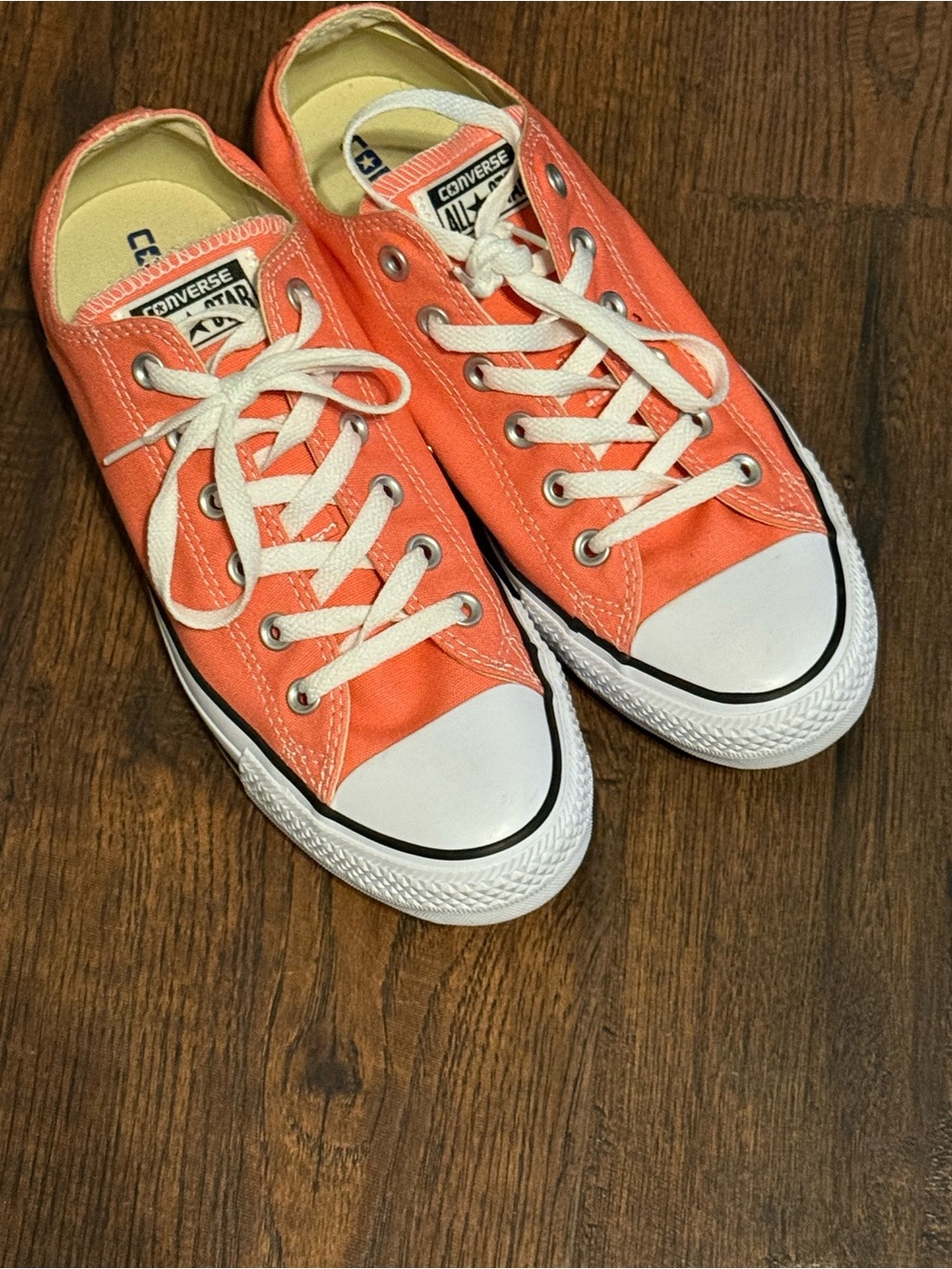 Converse Chuck Taylor All Star Coral/Pink Low Top Sneakers Women’s 10/Men’s 8